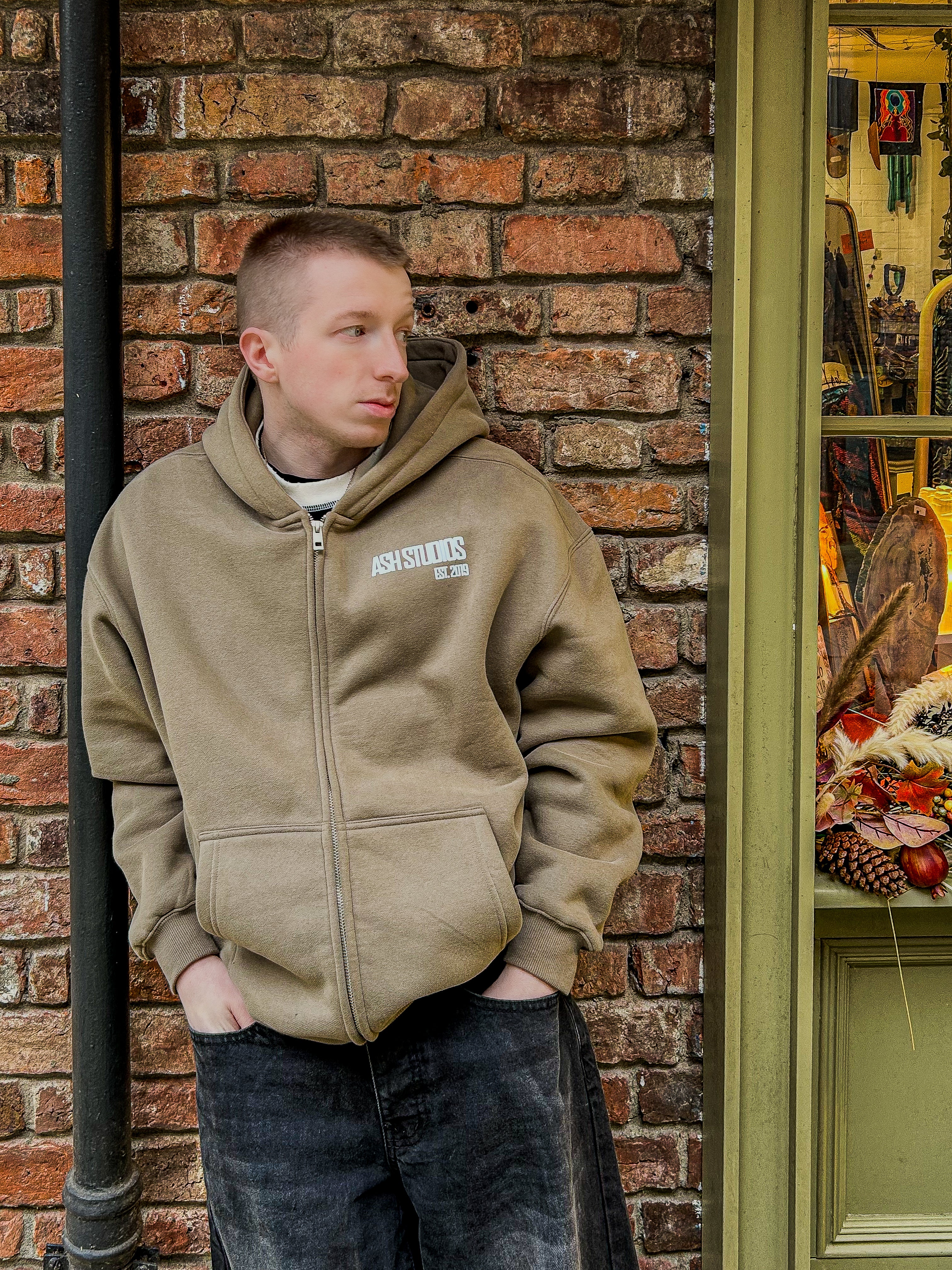 Oval - Fleece Zip Hoodie (Gray Coffee)